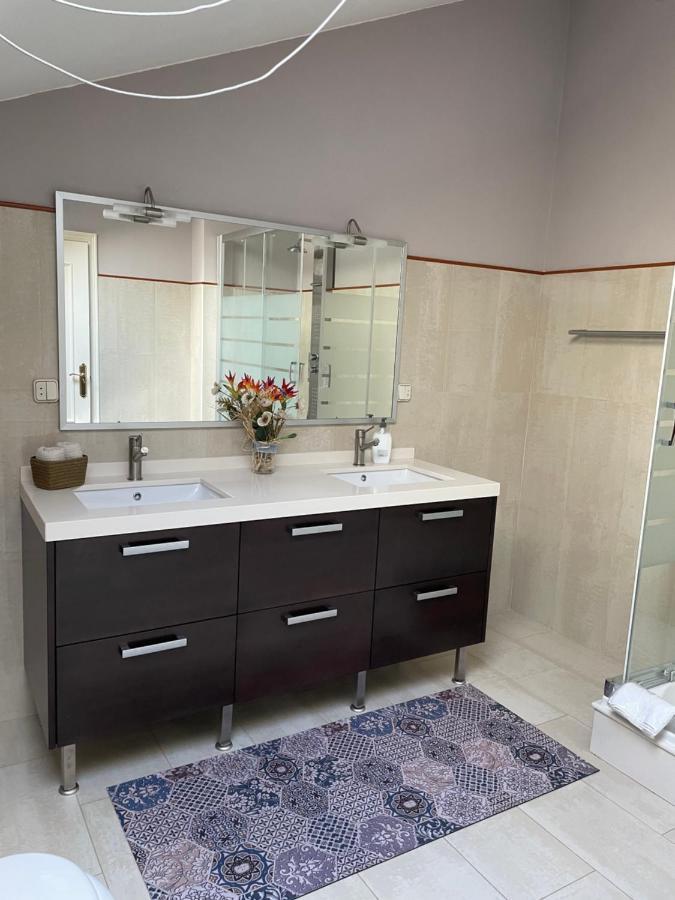 Апартаменти Duplex Rosalia De Castro. Рібадавія Екстер'єр фото